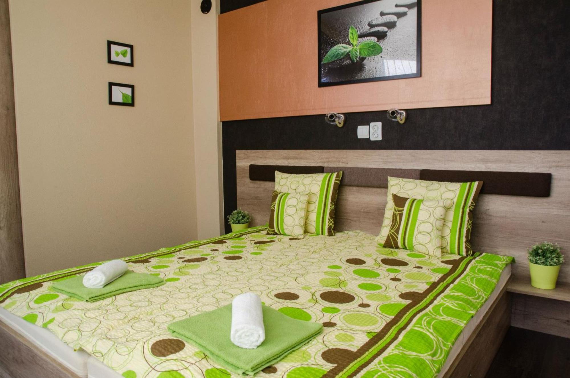 Green Corner Wellness Püspökladány Exteriér fotografie